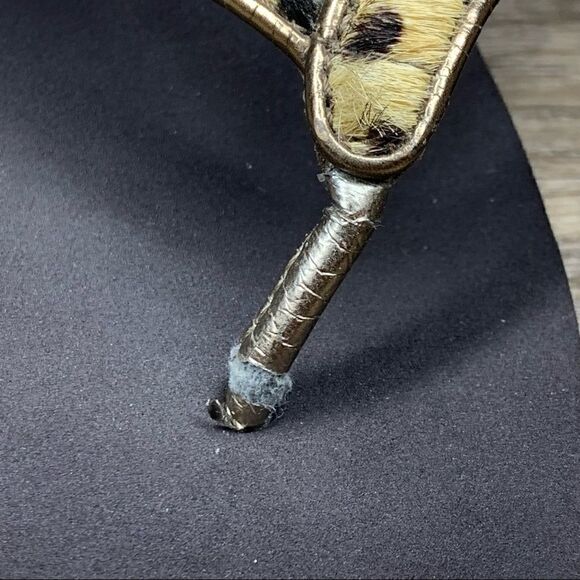 Yellow Box Flip Flops Sz 6.5~Leopard Print Furry Straps Leather "Burst" - Picture 7 of 11